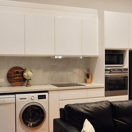 Manly Waves Studios & Apartments Sydney Exteriör bild