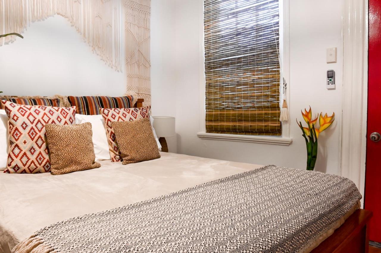Manly Waves Studios & Apartments Sydney Exteriör bild